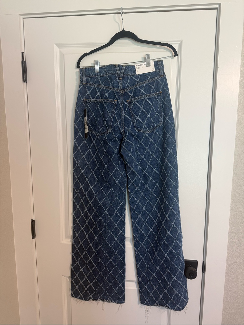 NWT Veronica Beard Taylor High Rise Wide Leg Diamond-Quilt Jeans - Picture 4 of 6